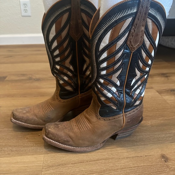 Ariat boots - Picture 3 of 4